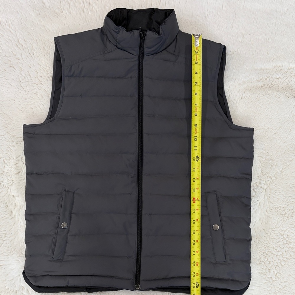 J. Crew Men's Charcoal Quilted Vest,40% feathers,Size M - Picture 8 of 17